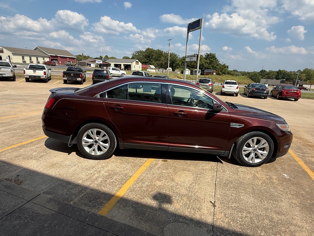 2012 Ford Taurus Image 6