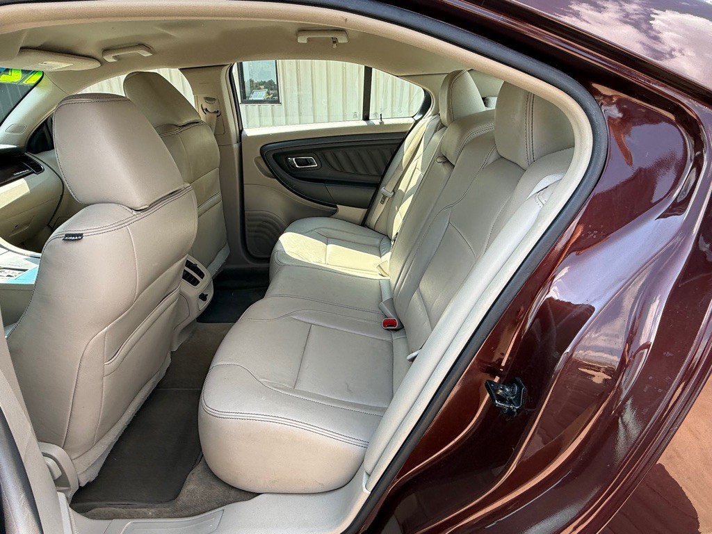 2012 Ford Taurus Image 10