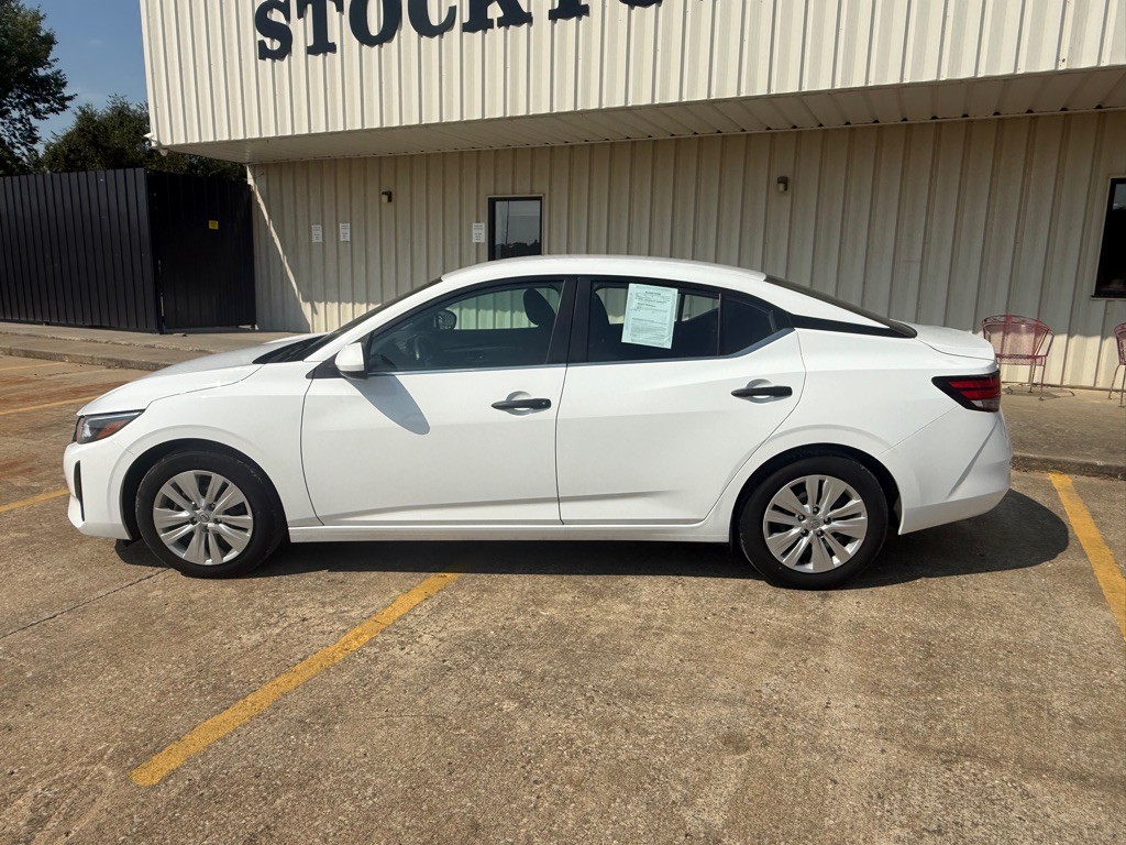 2024 Nissan Sentra Image 2