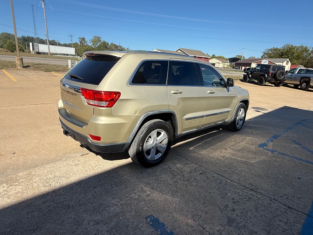 2011 Jeep Grand Cherokee Image 5
