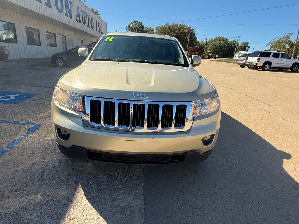 2011 Jeep Grand Cherokee Image 8