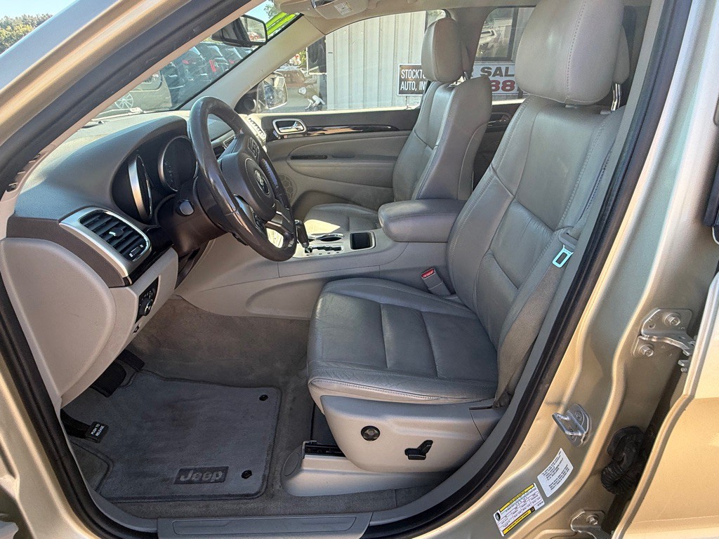 2011 Jeep Grand Cherokee Image 13