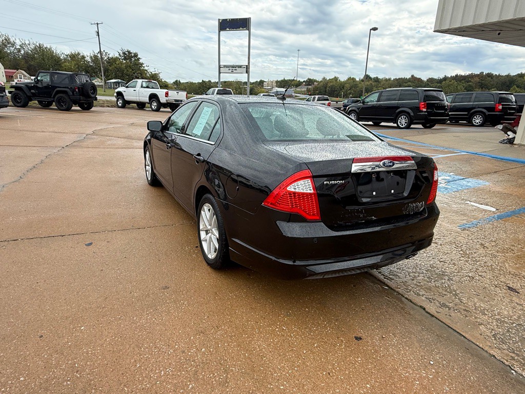 2011 Ford Fusion Image 3
