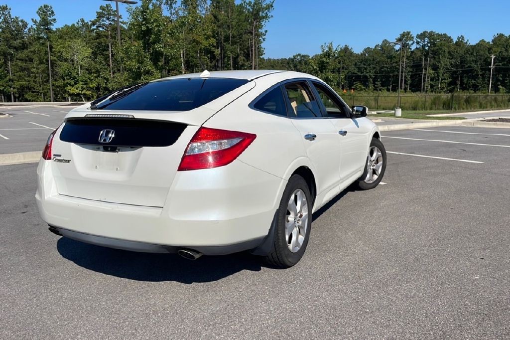 2010 Honda Crosstour Image 3