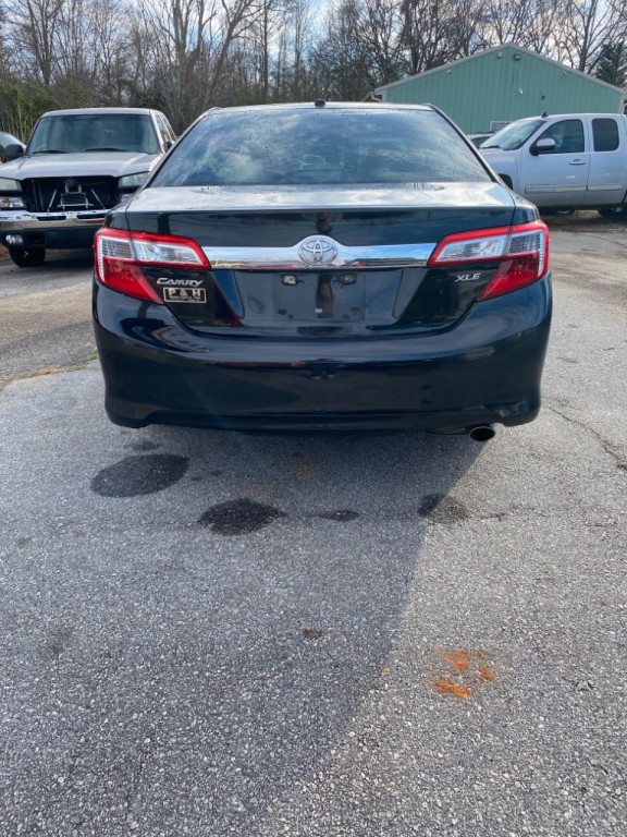 2014 Toyota Camry Image 4