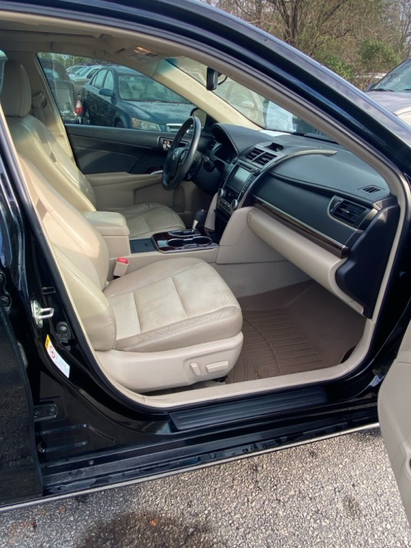 2014 Toyota Camry Image 5