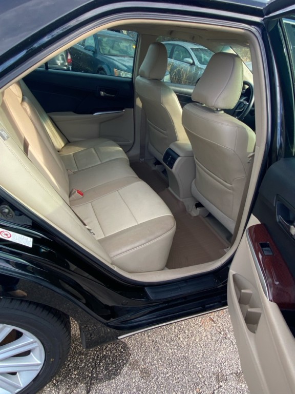 2014 Toyota Camry Image 6