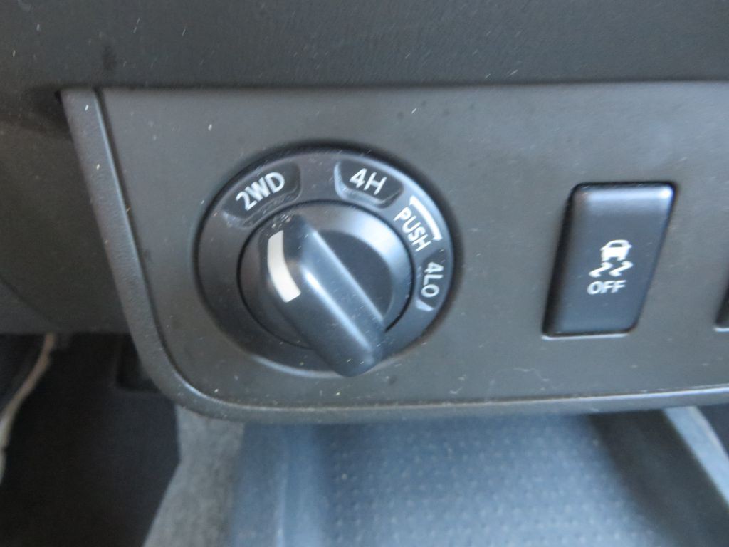 2012 Nissan Xterra Image 22