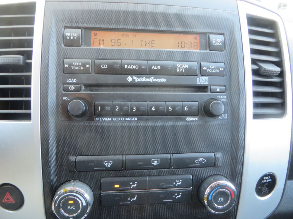 2012 Nissan Xterra Image 23