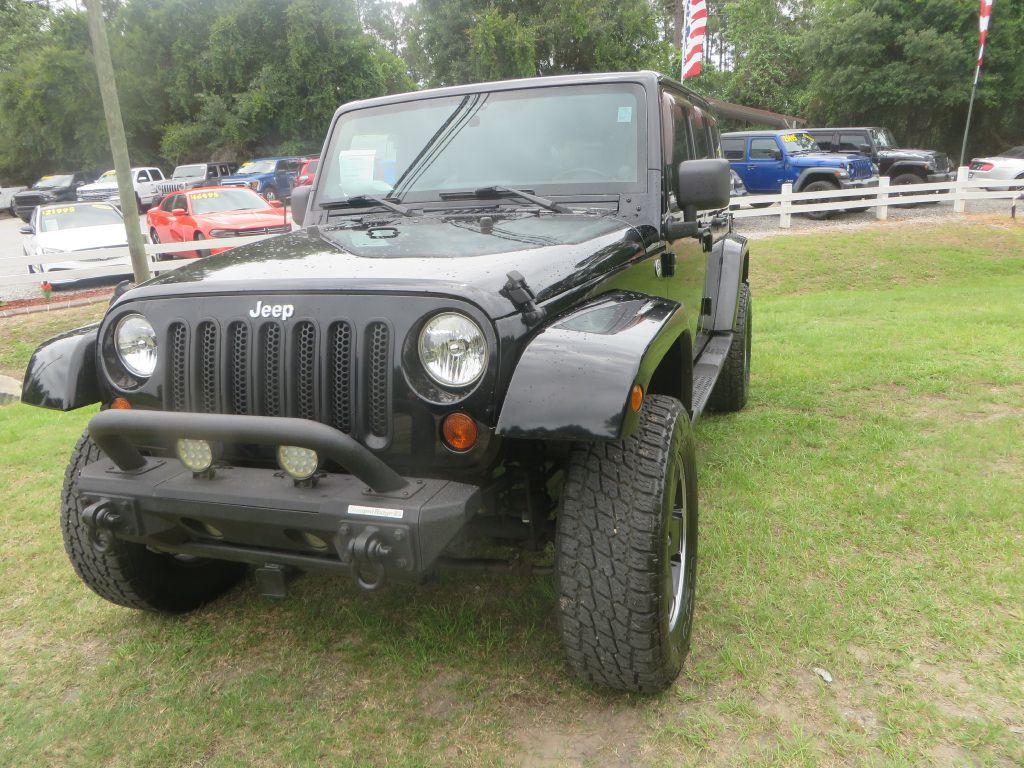 2011 Jeep Wrangler Unlimited Image 2