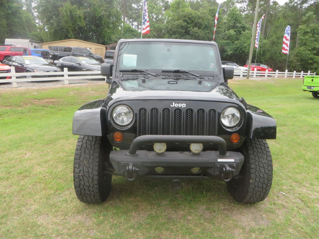 2011 Jeep Wrangler Unlimited Image 3