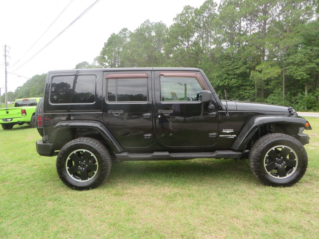 2011 Jeep Wrangler Unlimited Image 5