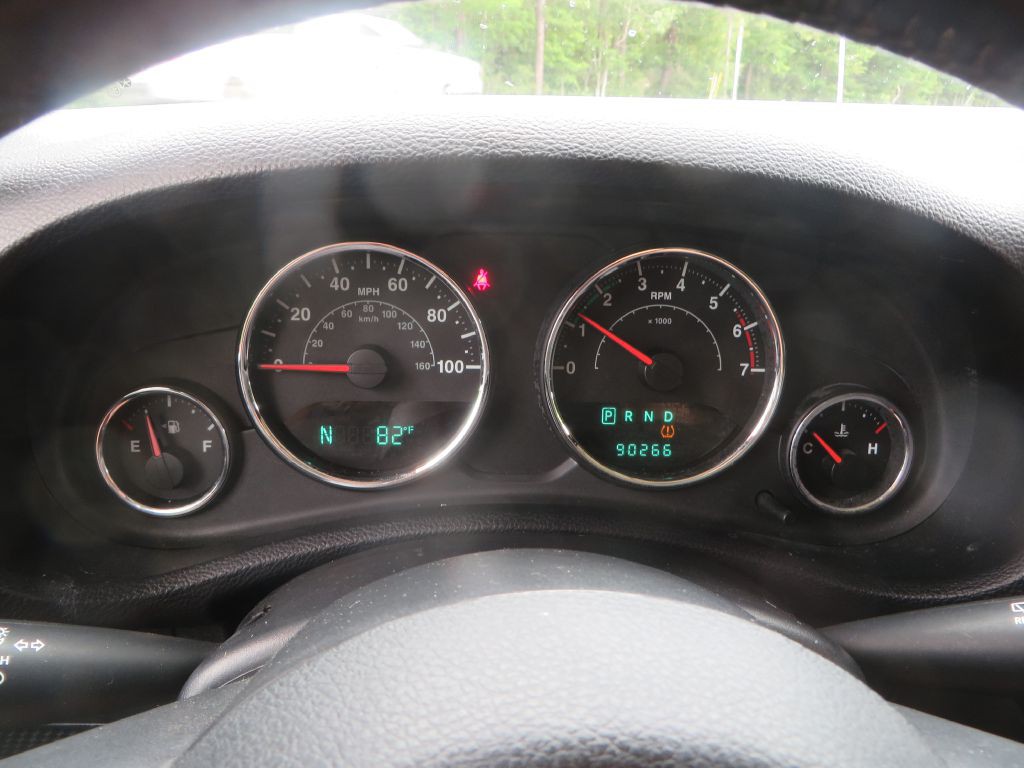 2011 Jeep Wrangler Unlimited Image 12