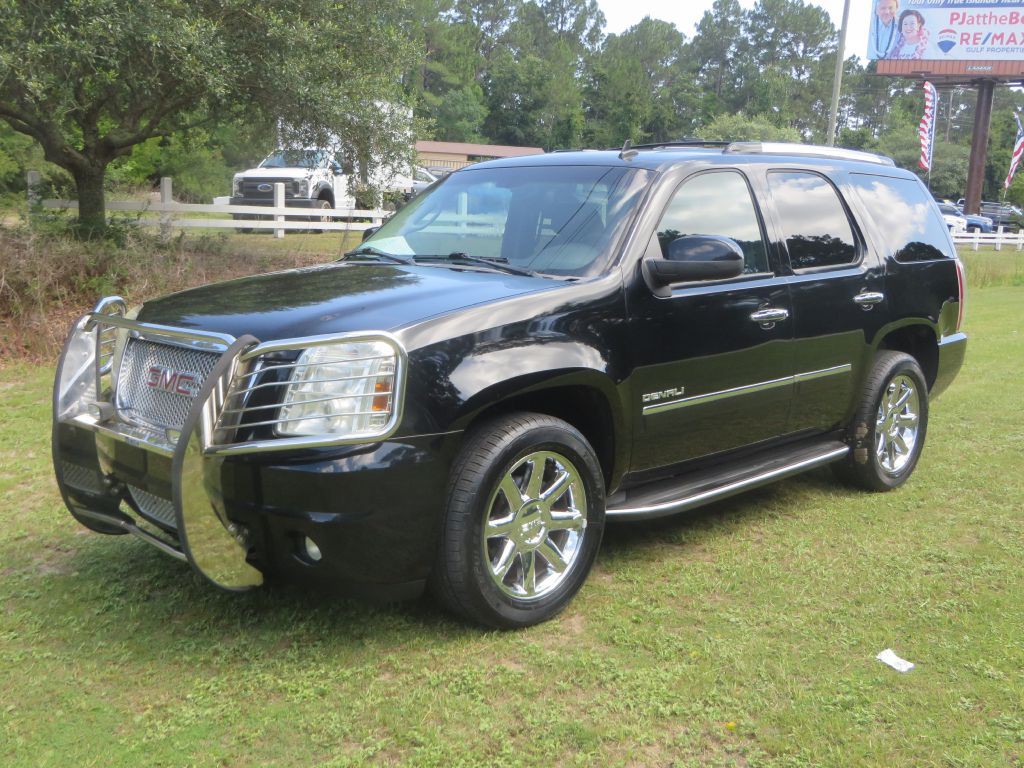 2010 GMC Yukon Image 2