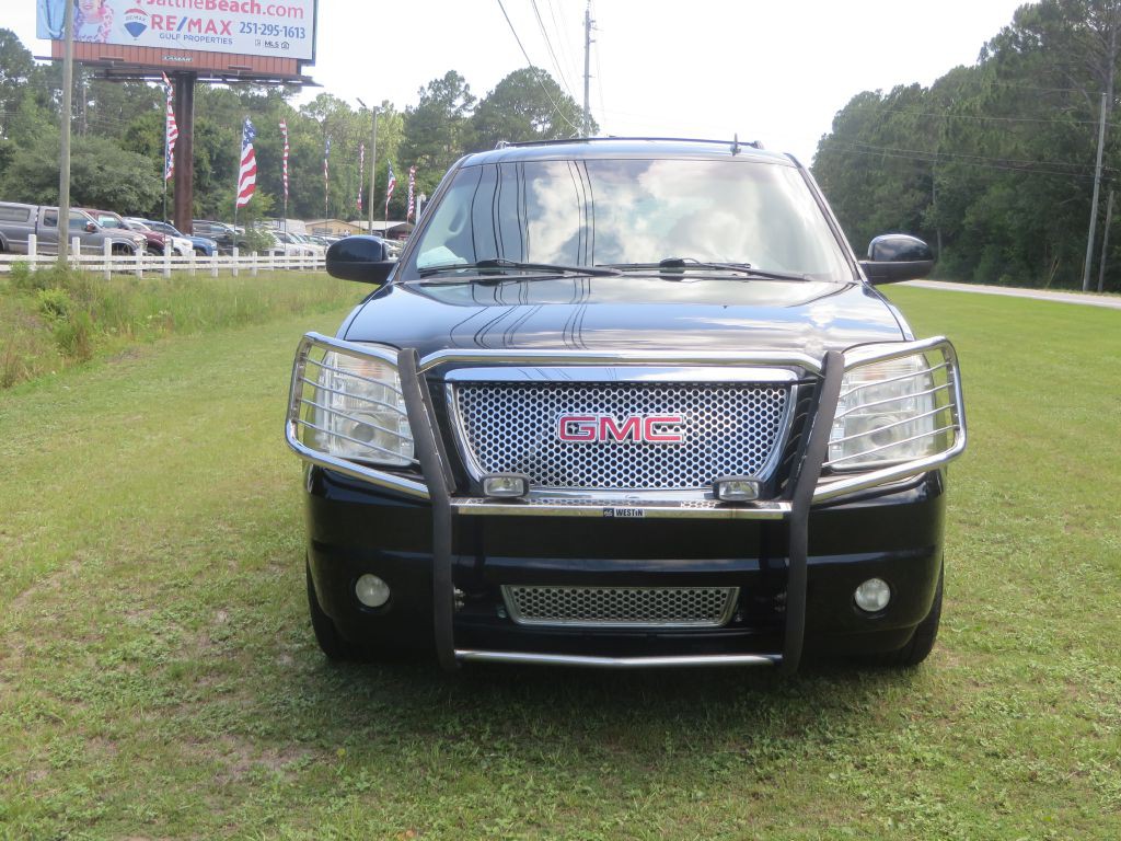 2010 GMC Yukon Image 3