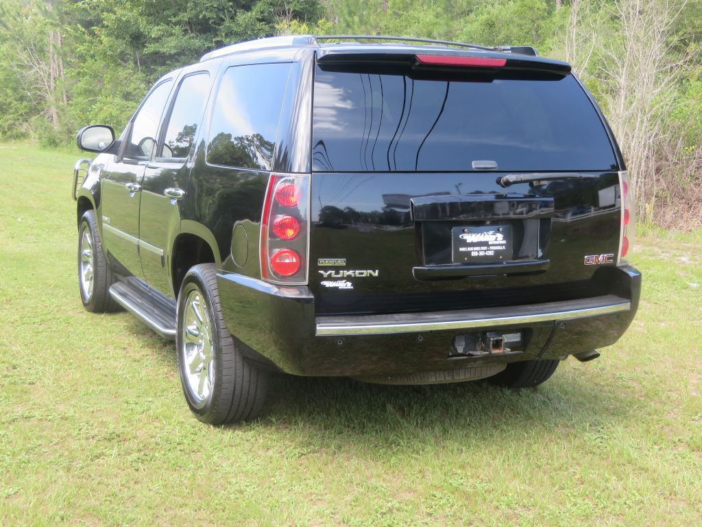 2010 GMC Yukon Image 8