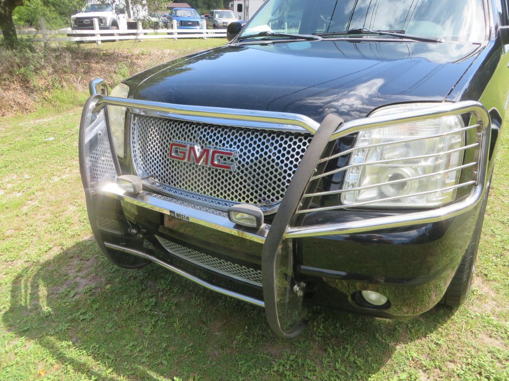 2010 GMC Yukon Image 10