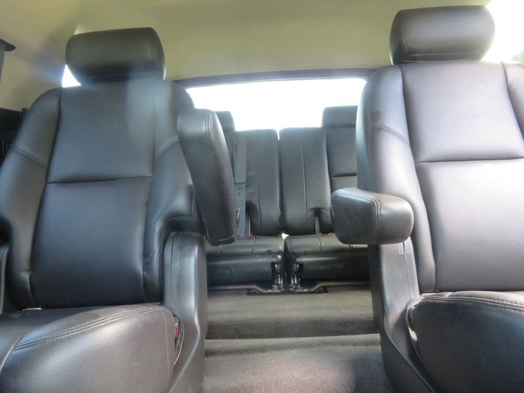 2010 GMC Yukon Image 32