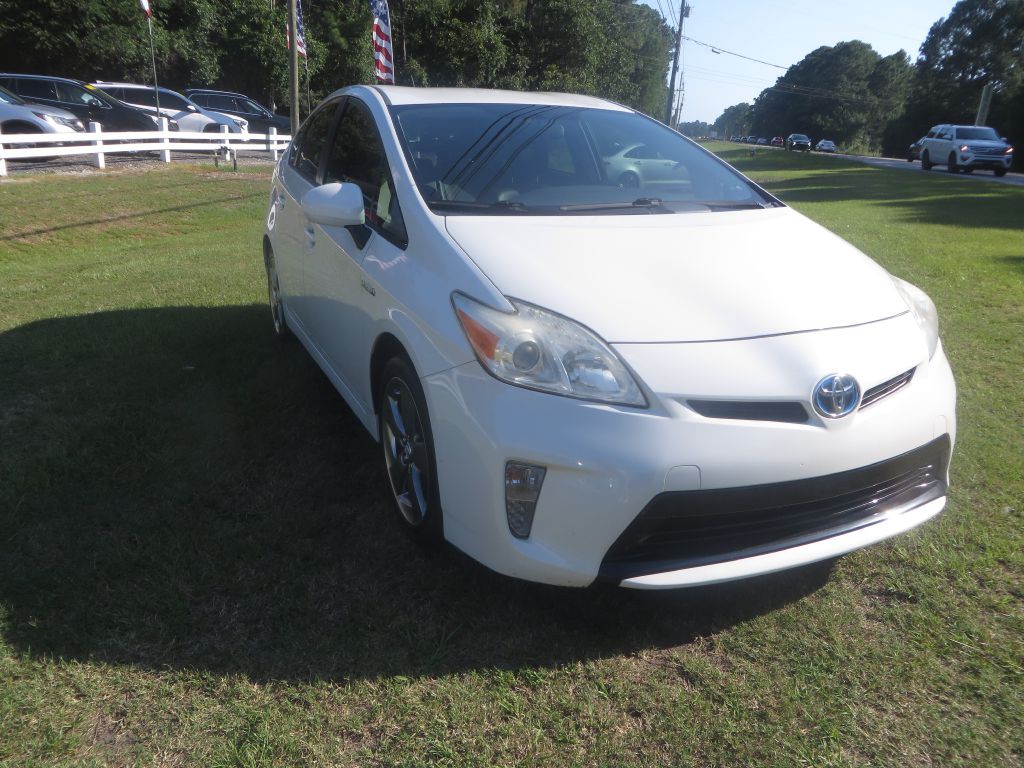 2013 Toyota Prius Image 4