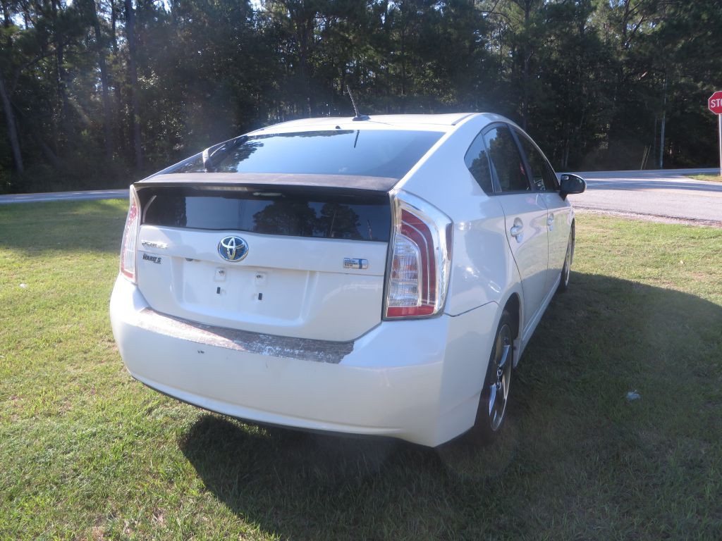 2013 Toyota Prius Image 6