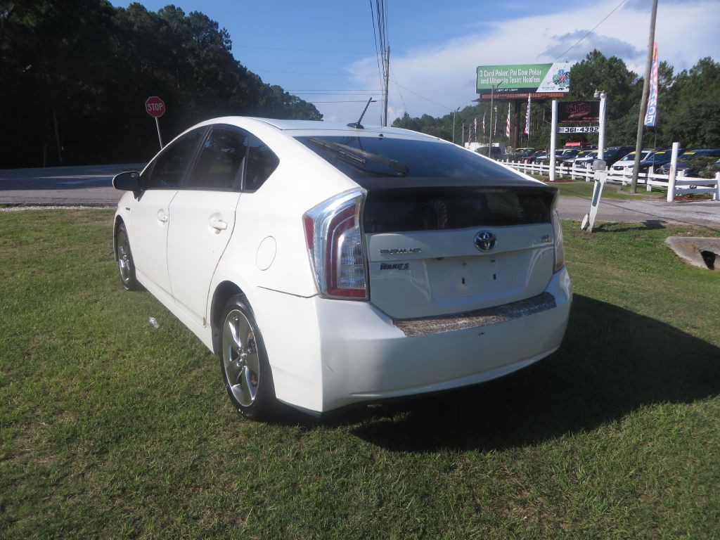 2013 Toyota Prius Image 8