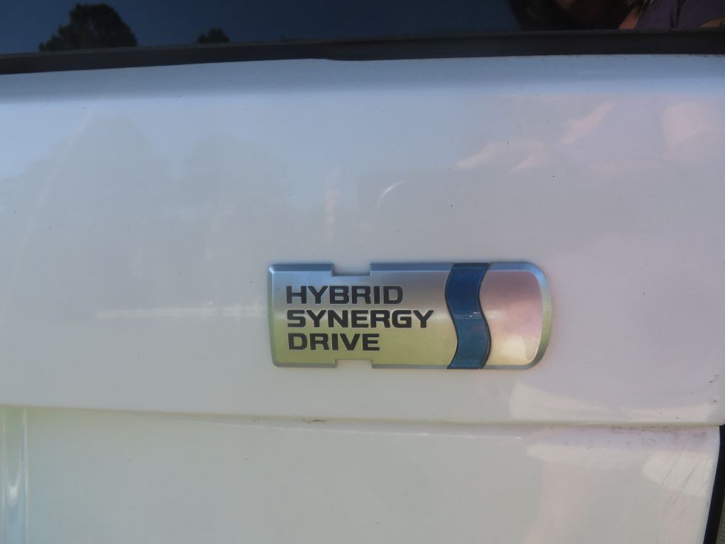 2013 Toyota Prius Image 9