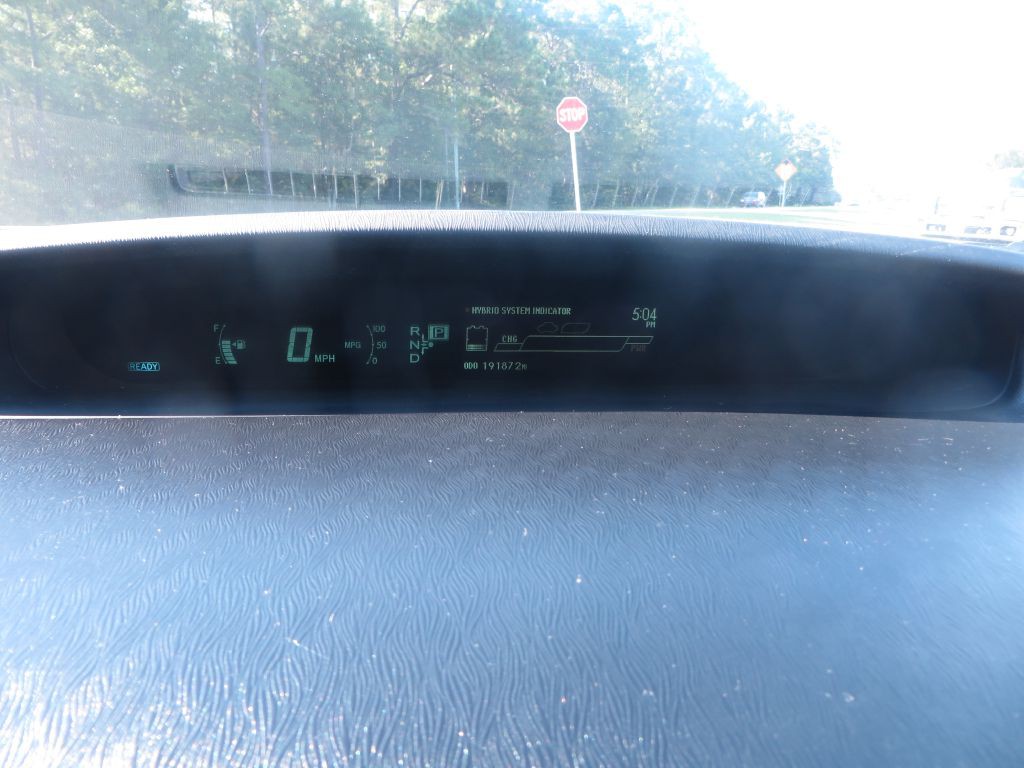2013 Toyota Prius Image 12