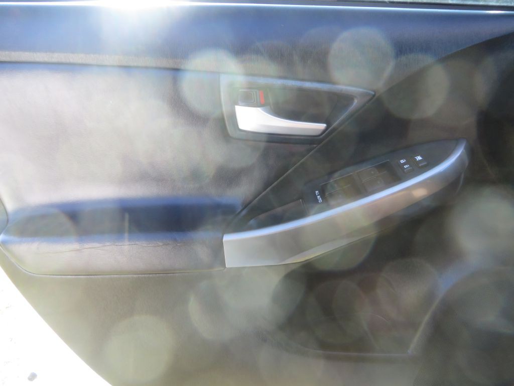 2013 Toyota Prius Image 19