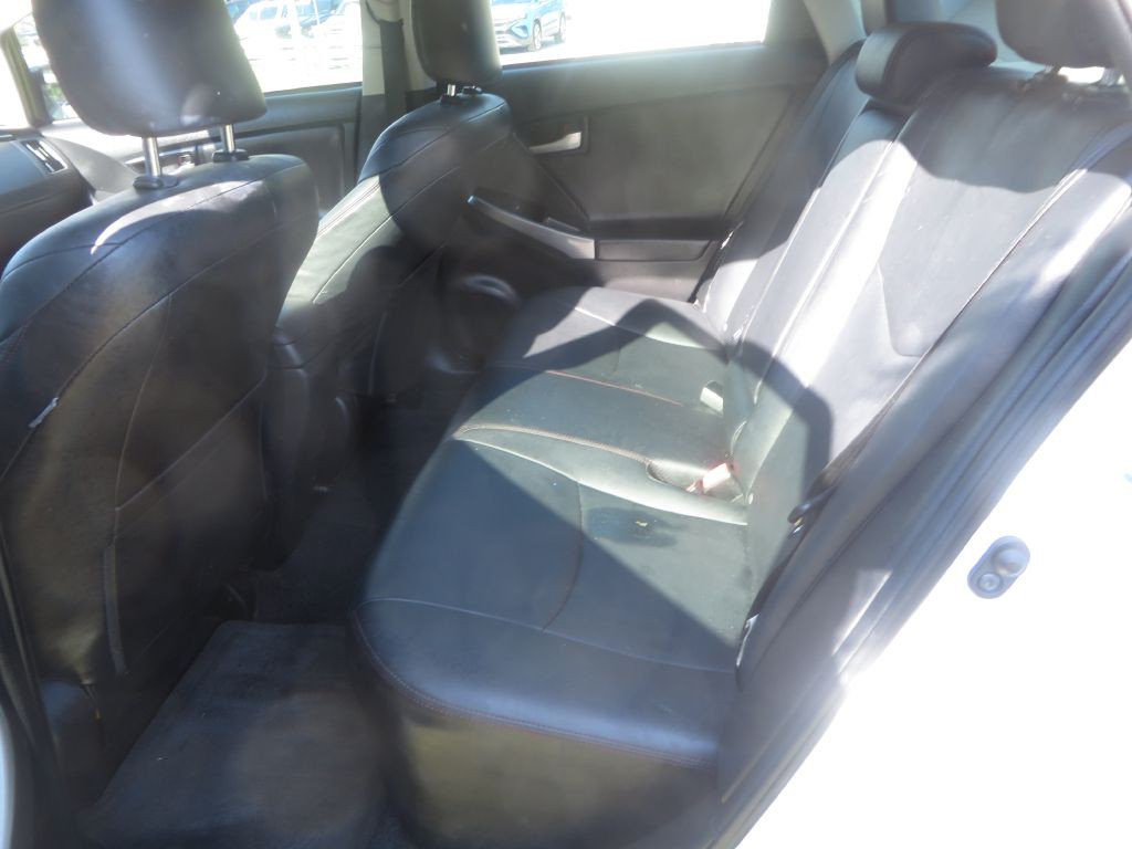 2013 Toyota Prius Image 22
