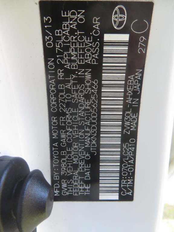 2013 Toyota Prius Image 24