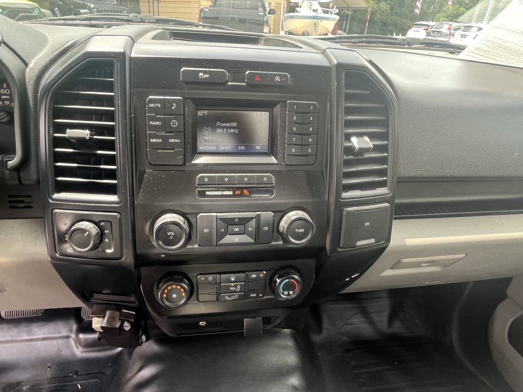 2016 Ford F-150 Image 17