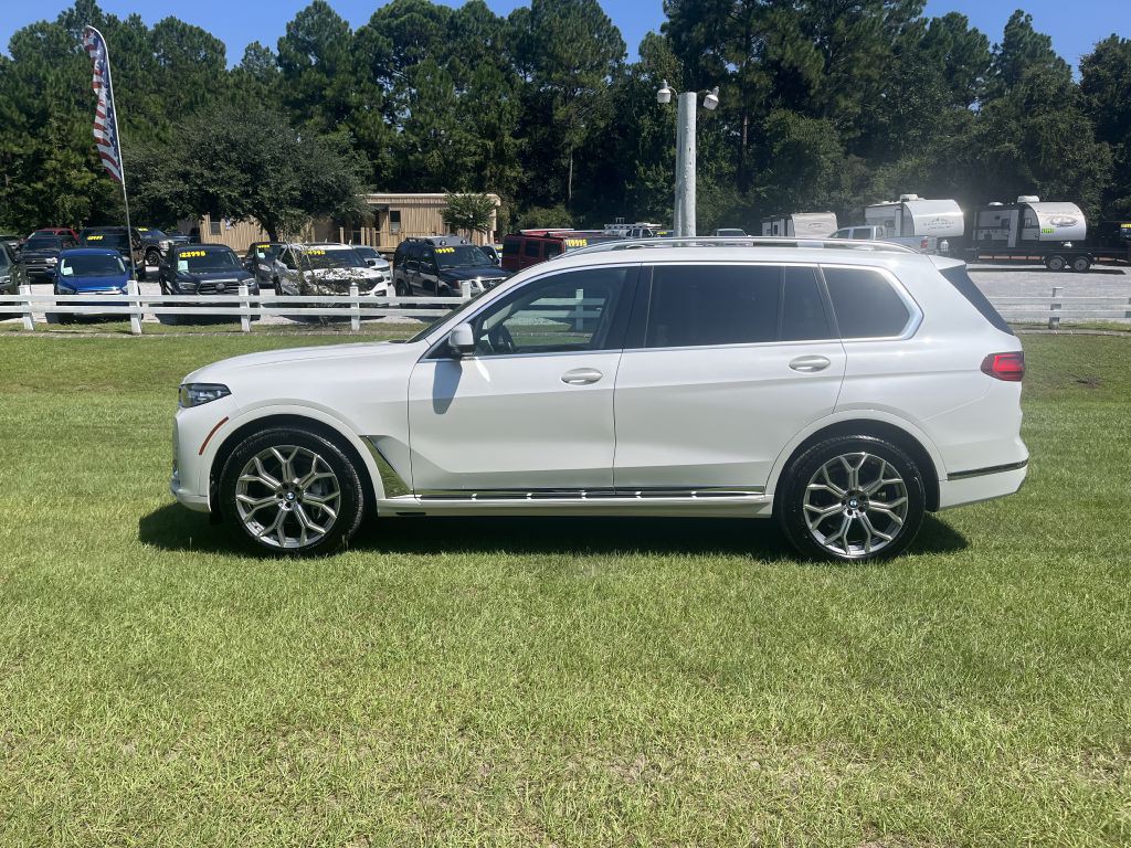 2020 BMW X7 Image 1