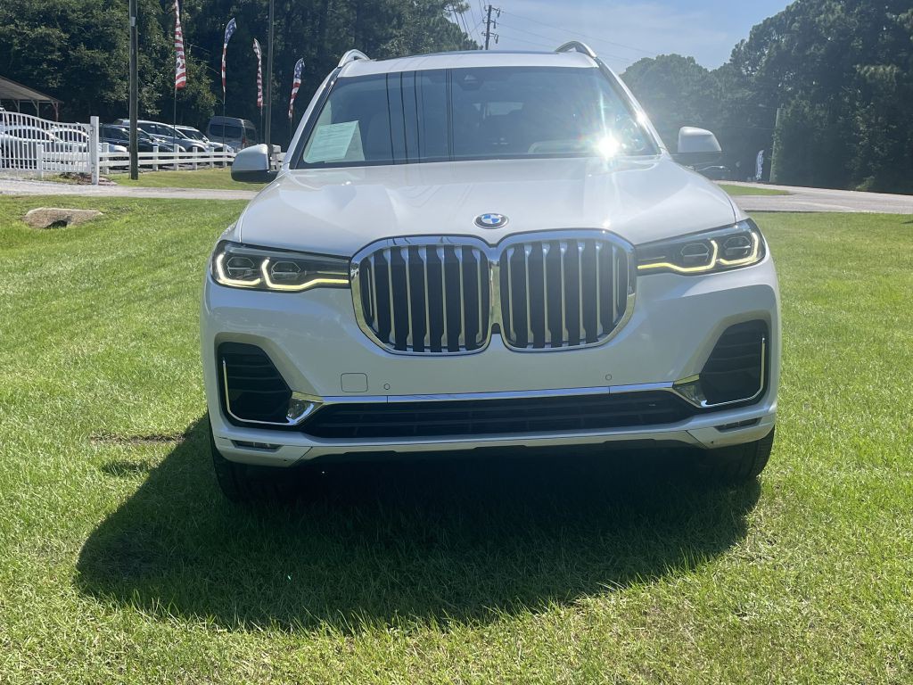 2020 BMW X7 Image 3