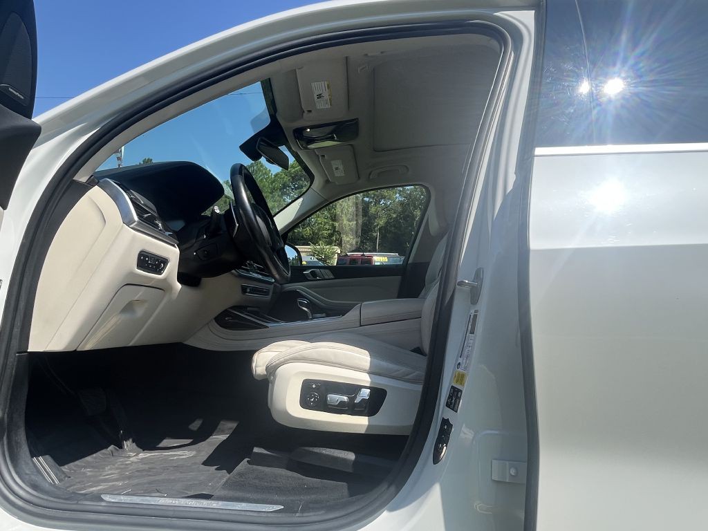 2020 BMW X7 Image 11