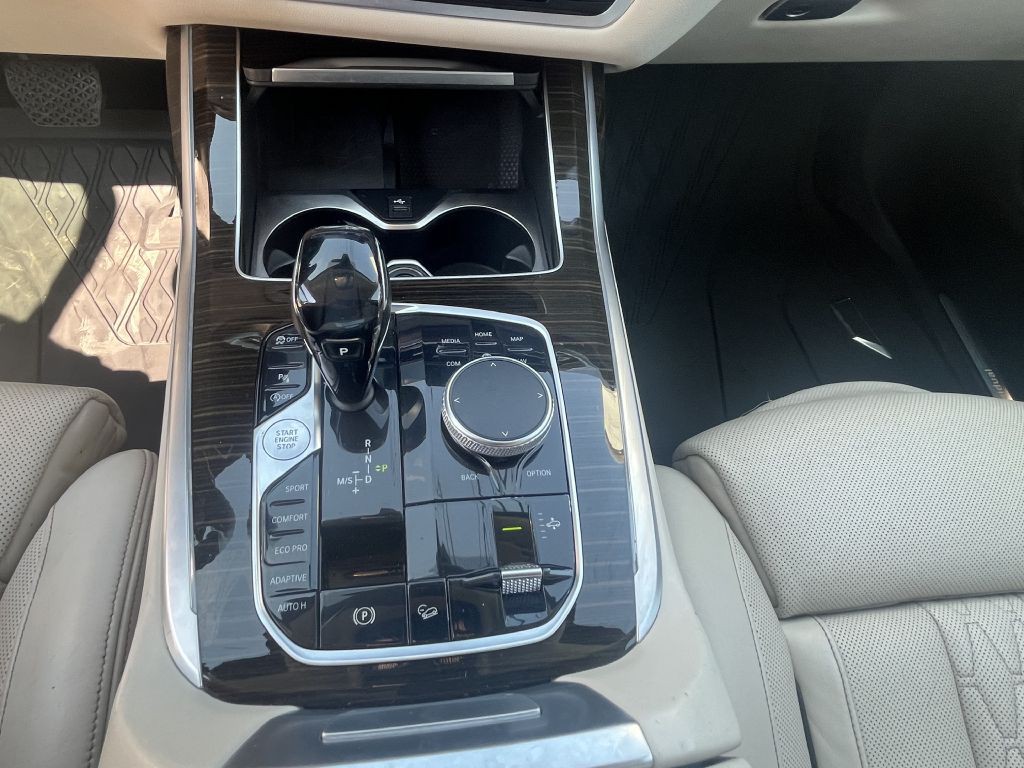 2020 BMW X7 Image 20