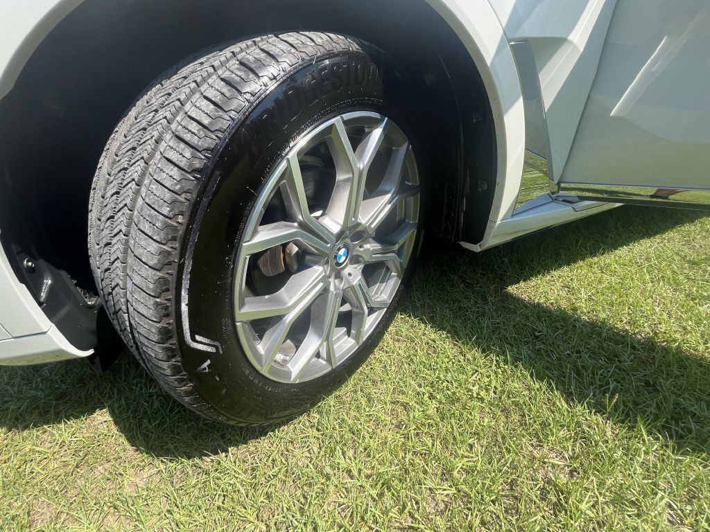 2020 BMW X7 Image 31