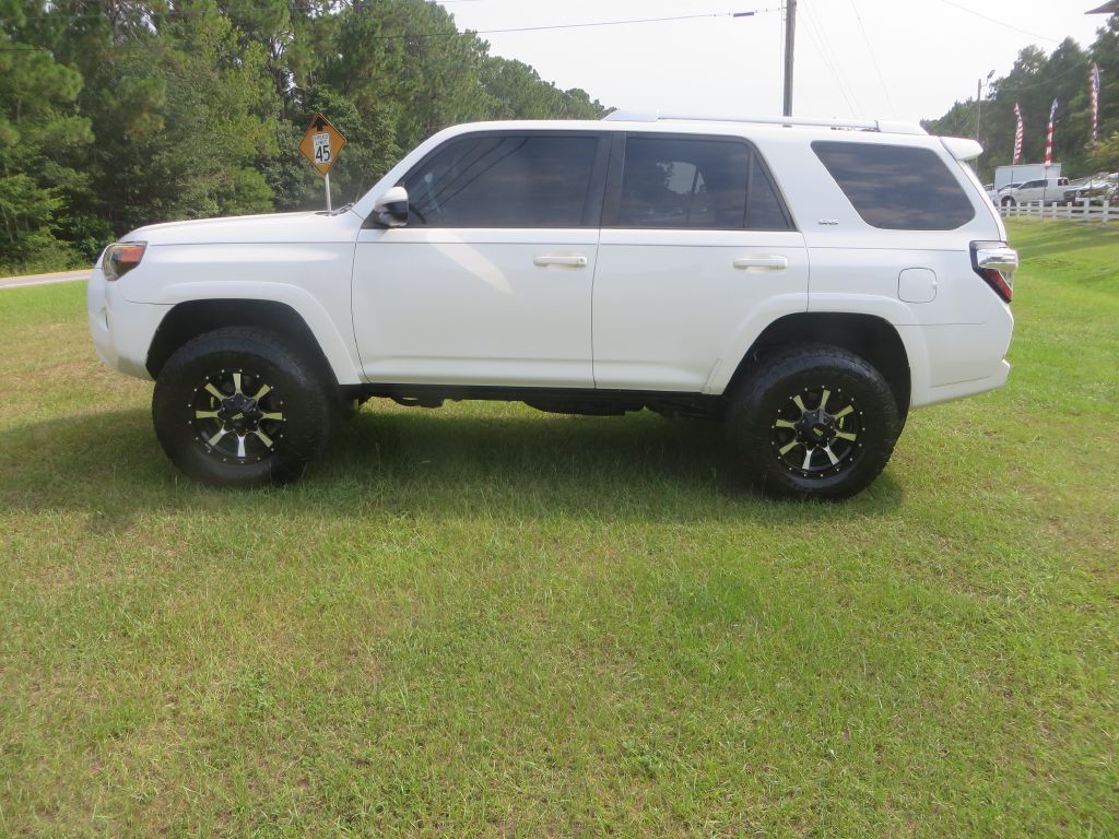 2015 Toyota 4Runner Image 1