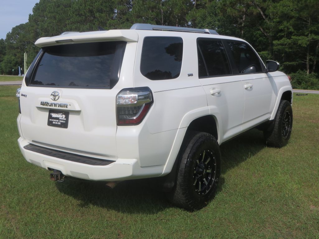 2015 Toyota 4Runner Image 6