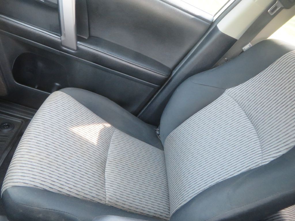 2015 Toyota 4Runner Image 25