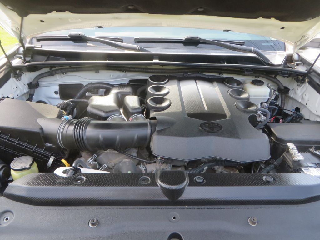 2015 Toyota 4Runner Image 29