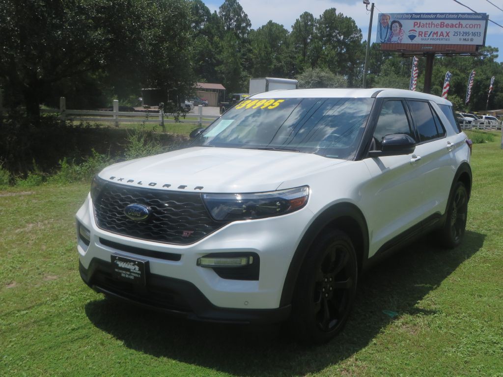 2021 Ford Explorer Image 2