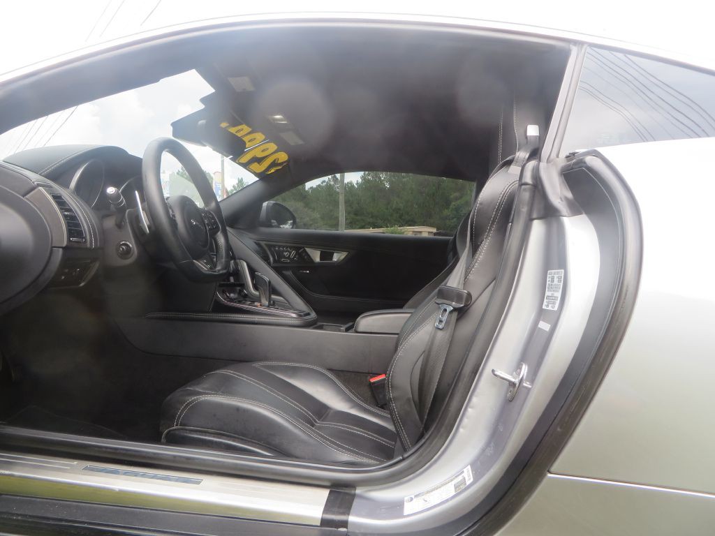 2015 Jaguar F-TYPE Image 11