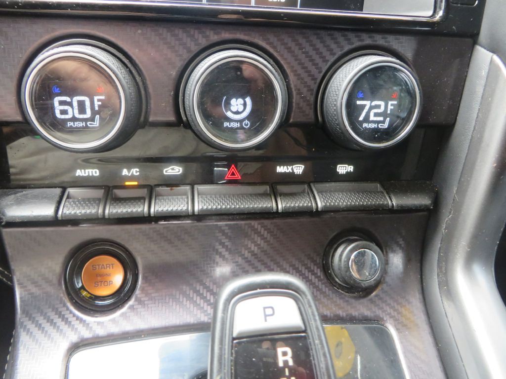 2015 Jaguar F-TYPE Image 22