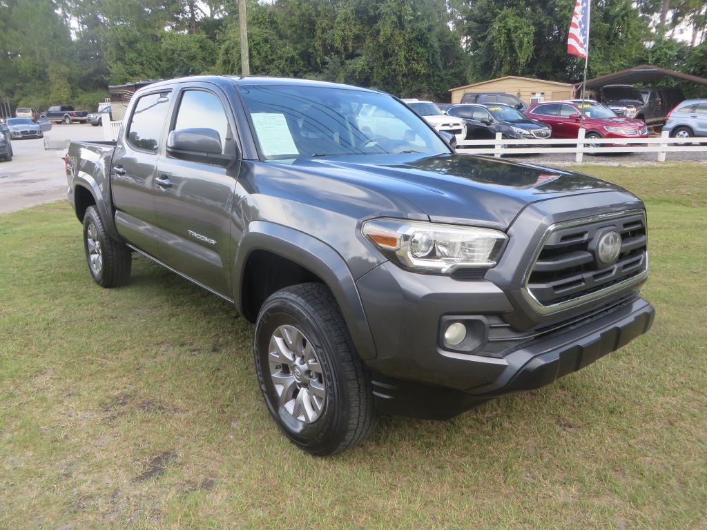 2018 Toyota Tacoma Image 4