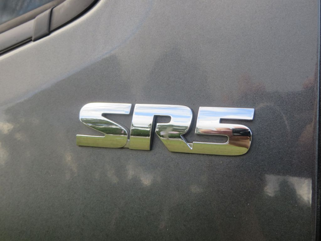 2018 Toyota Tacoma Image 13