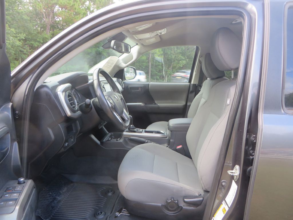 2018 Toyota Tacoma Image 14