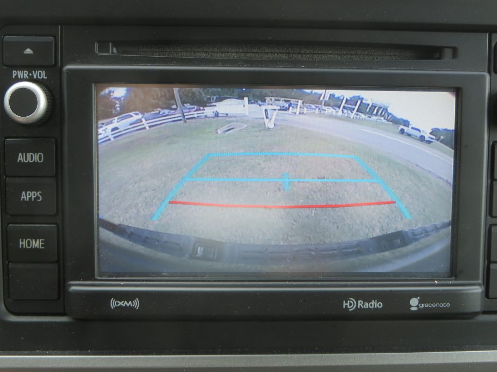 2018 Toyota Tacoma Image 22