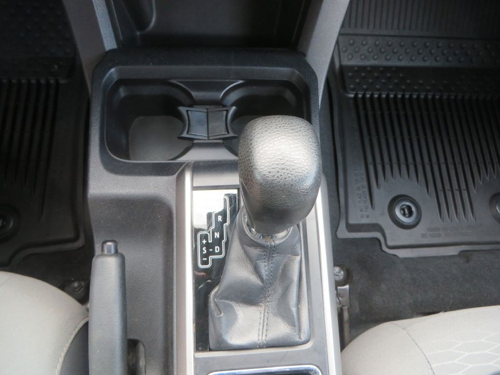 2018 Toyota Tacoma Image 24