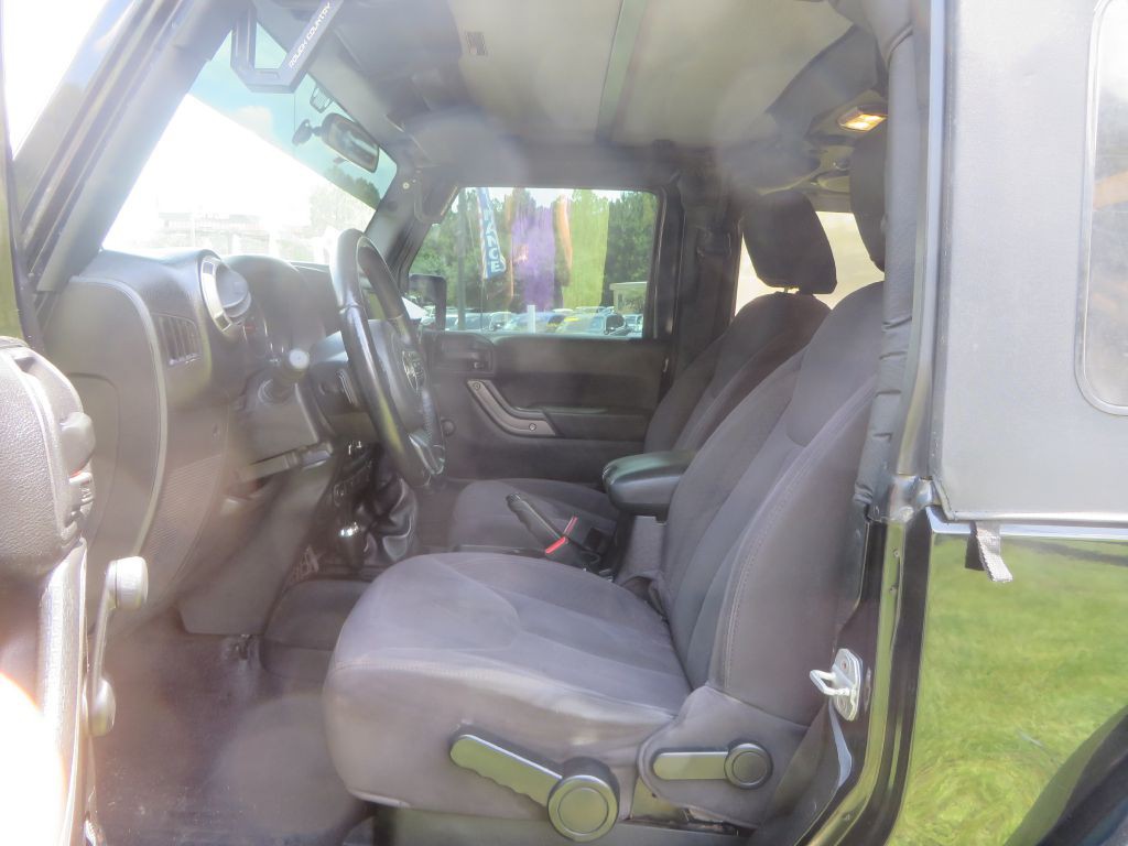 2013 Jeep Wrangler Image 10