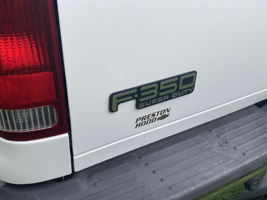2004 Ford F-350 Image 10